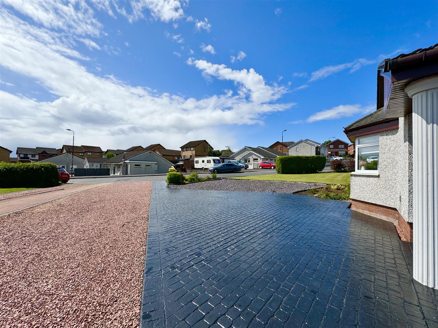 Ayr Drive, Airdrie Residence Estate Agents